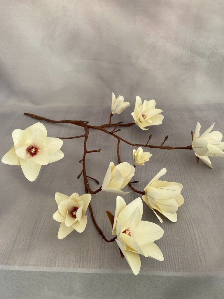 Magnolien_wzeig_Papierblume_Weiß_dekoidee