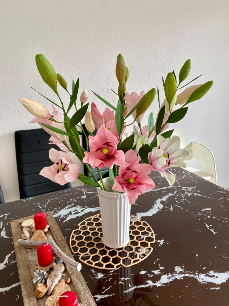 Rose Lilien_Papierblume_aus_Krepppapier