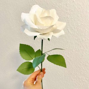Rose Aus Krepppapier